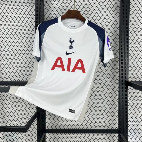 Tottenham 2025/26 Domicile