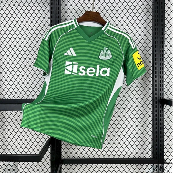 Newcastle 2025/26 Extérieur