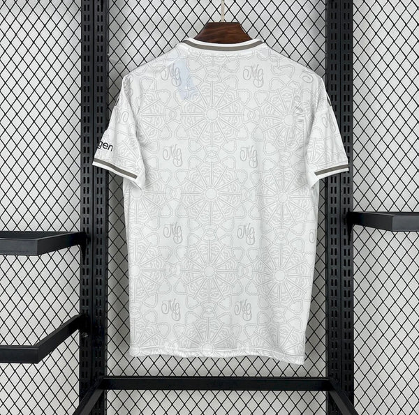 Nottingham Forest 2025/26 Extérieur